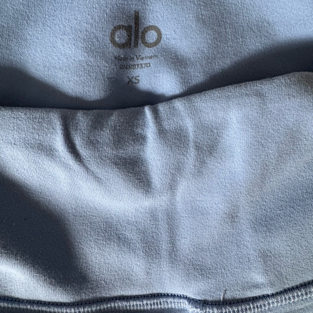 ALO Yoga Sky Blue Leggings - Picture 4 of 4
